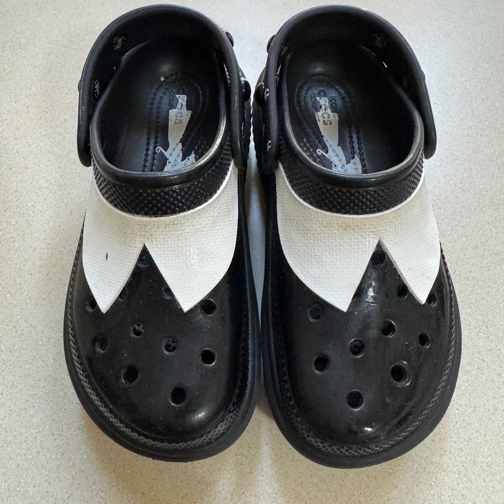 Crocs Stomp Clog Wednesday Addams Black White Platform Shoes Womens 7 Mens 5